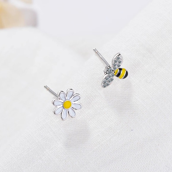 NEW 925 SILVER BEE SUN FLOWER DIAMOND EARRINGS, NICE EARRINGS, CUTE EARRINGS - Picture 5 of 8